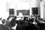 Doc Stenram föreläser i slutet av 1950-talet